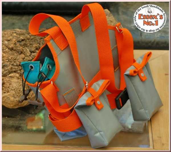 Dummyrucksack mit Fronttaschen