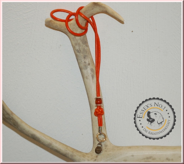 Pfeifenband aus gesäumtem Nappaleder