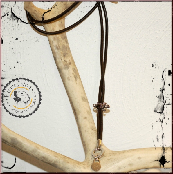 Pfeifenband aus gesäumtem Nappaleder